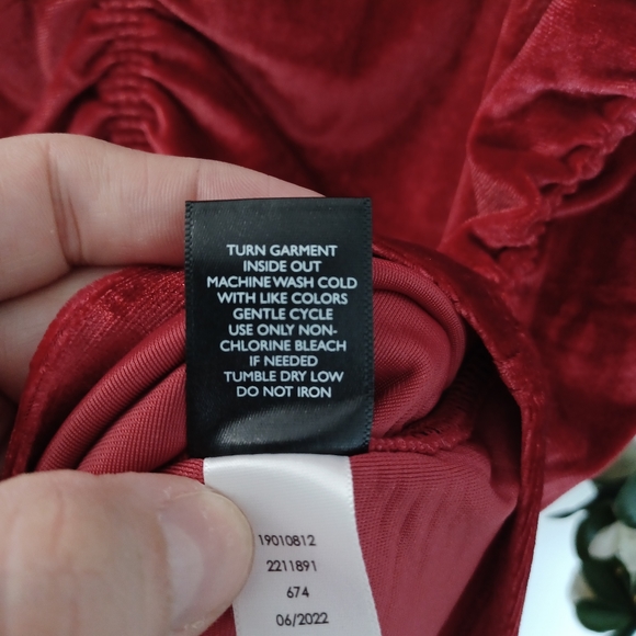 NWT Torrid Velvet top sz 2x - Picture 7 of 11